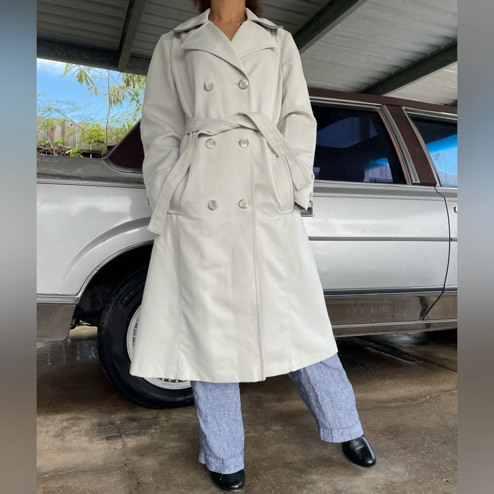 🔥Vintage Forecaster Of Boston Double Breasted Pale Gray Midi Length Trench Coat - Picture 3 of 15